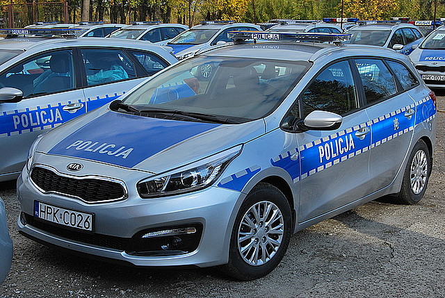 Nowe samochody dla stalowowolskiej policji